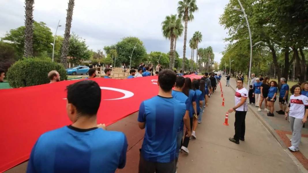 Akdeniz Üniversitesi’nde Cumhuriyet Coşkusu Koşuyla Zirve Yaptı! 7